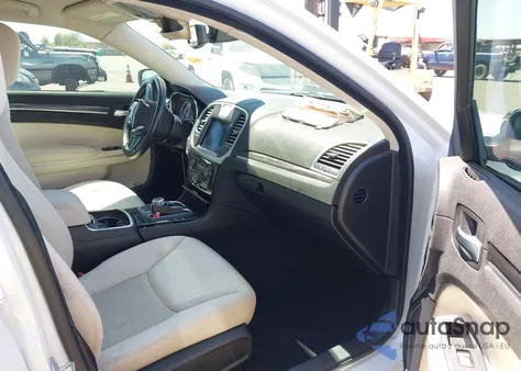 2020 Chrysler 300 Touring из США, поврежденный, VIN 2C3CCAAG2LH120327